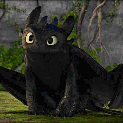 toothless (how to train your dragon)